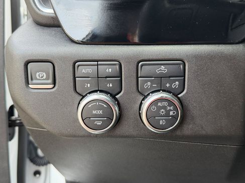 Used 2024 GMC Sierra 1500 Elevation w/ X31 Off-Road Package AWD/4WD image 26