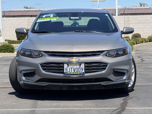 Certified 2018 Chevrolet Malibu LT FWD image 2