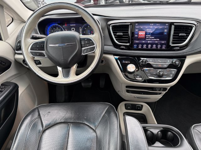 Used 2019 Chrysler Pacifica Limited FWD image 8