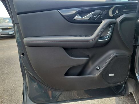 Used 2019 Chevrolet Blazer RS FWD image 23