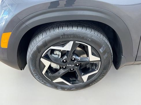 Certified 2025 Kia Seltos S image 29