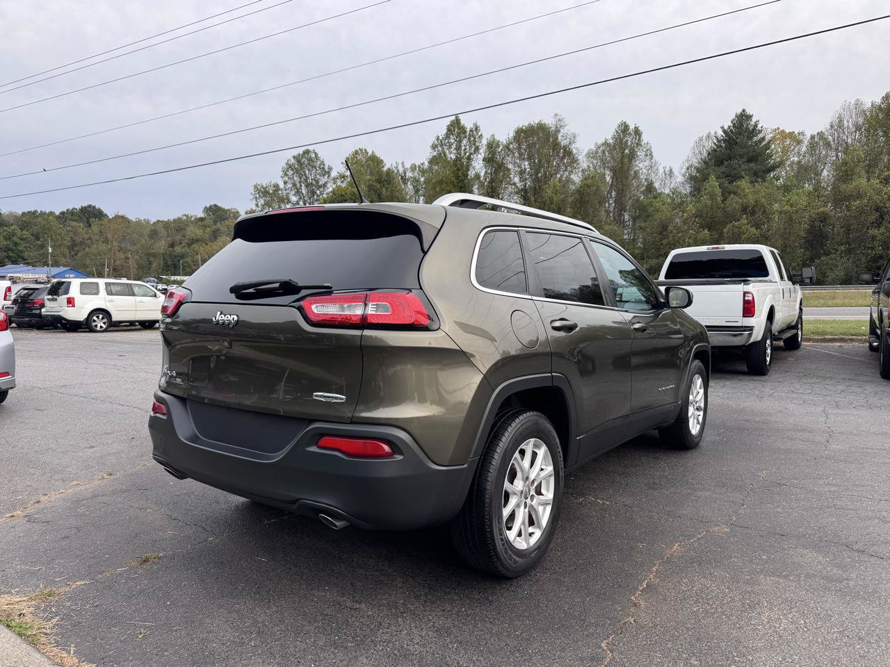 Used 2014 Jeep Cherokee Latitude w/ Comfort/Convenience Group AWD/4WD image 5