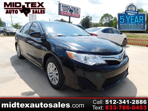 Used 2014 Toyota Camry LE image 1