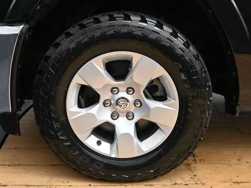 Used 2025 RAM 1500 Big Horn AWD/4WD image 11