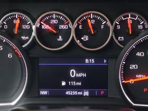 Used 2021 Chevrolet Silverado 1500 LT Trail Boss w/ Convenience Package II AWD/4WD image 23