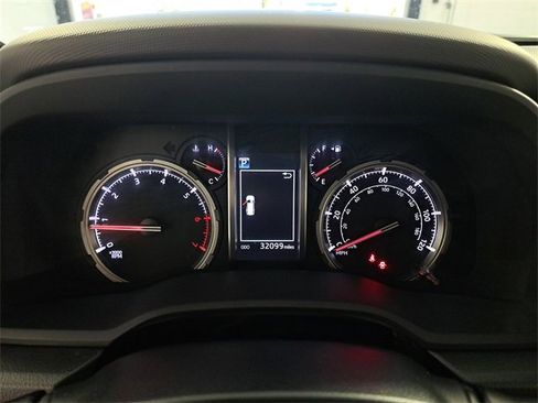 Used 2021 Toyota 4Runner TRD Off-Road Premium image 28