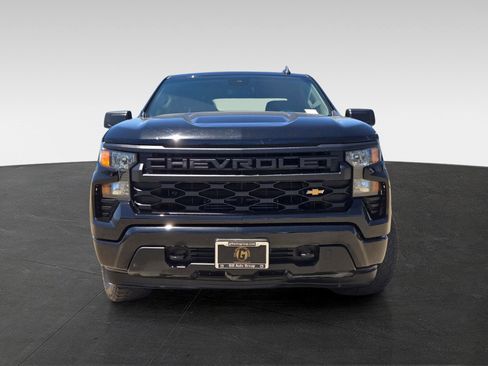Used 2024 Chevrolet Silverado 1500 Custom AWD/4WD image 2