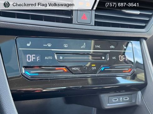 New 2026 Volkswagen Jetta SE FWD image 38