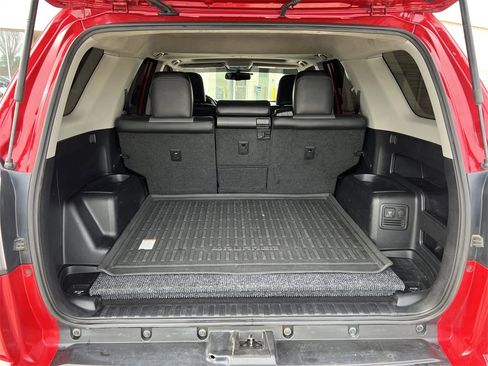 Used 2017 Toyota 4Runner SR5 Premium image 5