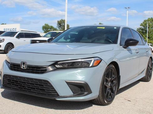 Used 2023 Honda Civic Sport image 5