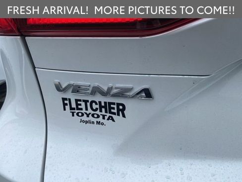 Certified 2024 Toyota Venza Limited image 8