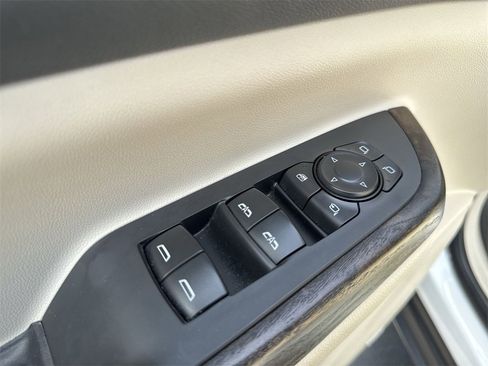 Used 2021 GMC Acadia Denali w/ Denali Technology Package image 19