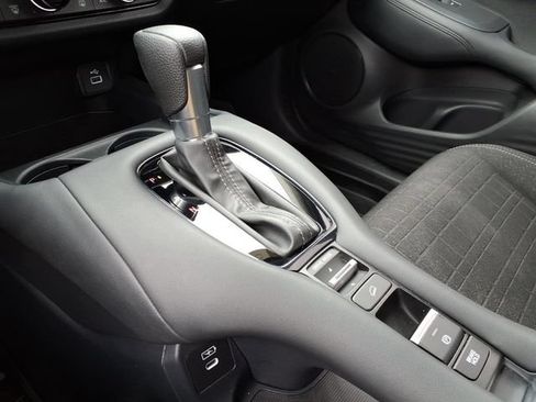 Certified 2024 Honda HR-V LX image 17