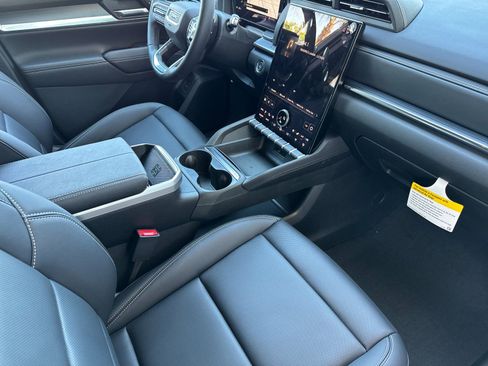 New 2026 GMC Terrain Elevation w/ Elevation Premium Package FWD image 16
