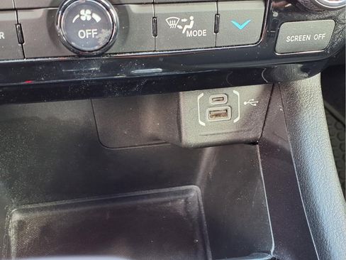 Used 2025 Jeep Compass Latitude w/ Convenience Group AWD/4WD image 11