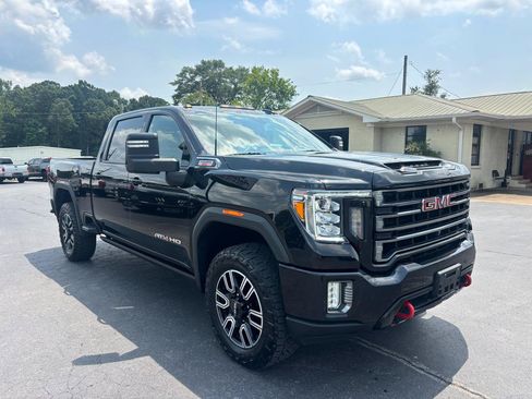 Used 2023 GMC Sierra 2500 AT4 w/ AT4 Premium Plus Package AWD/4WD image 3