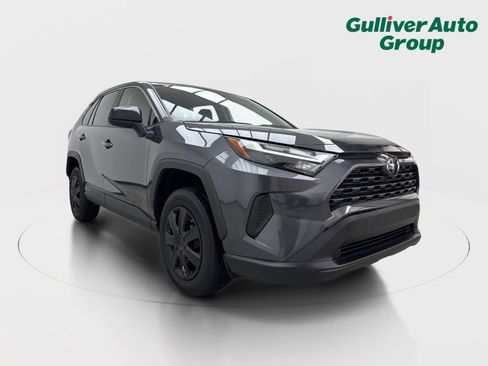 Used 2023 Toyota RAV4 LE FWD image 13