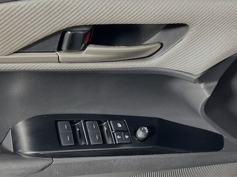 Used 2025 Toyota Camry SE w/ Convenience Package FWD image 17