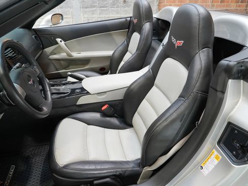 Used 2008 Chevrolet Corvette Convertible w/ Preferred Equipment Group RWD image 48