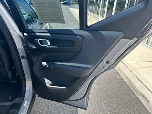 Certified 2025 Volvo XC40 B5 Plus AWD/4WD image 12