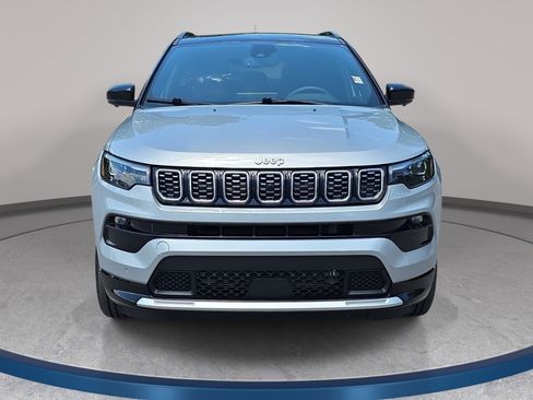 Used 2025 Jeep Compass Limited w/ Elite Group AWD/4WD image 3