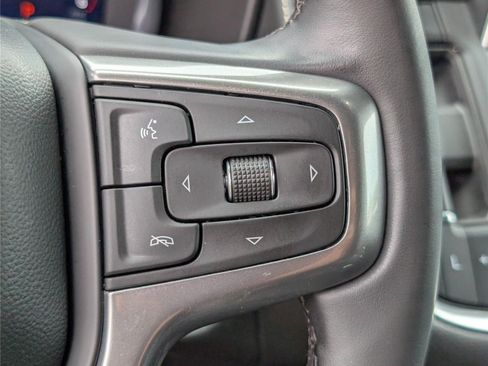 Used 2024 Chevrolet Suburban Premier RWD image 28