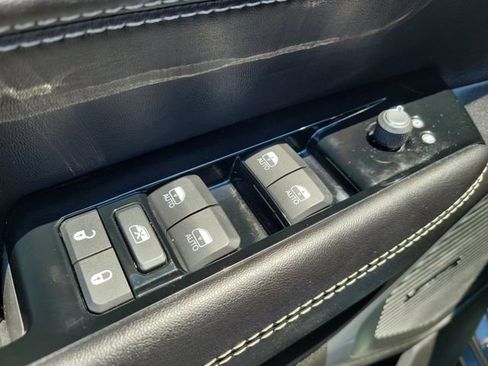 Certified 2023 Jeep Wagoneer 4WD w/ Convenience Group I image 21