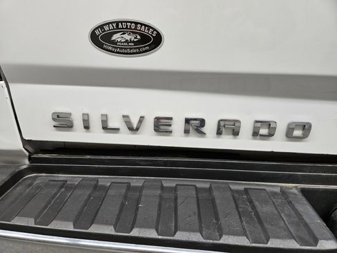 Used 2018 Chevrolet Silverado 2500 LT image 31