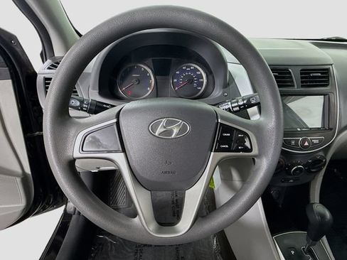 Used 2016 Hyundai Accent SE FWD image 11