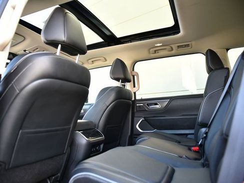 Used 2025 INFINITI QX80 Luxe image 26