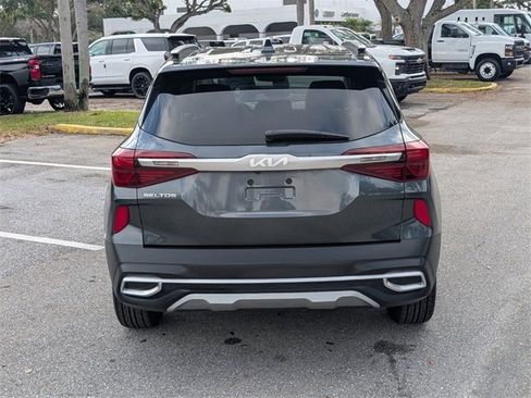 Used 2023 Kia Seltos S image 6