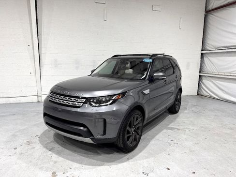 Used 2018 Land Rover Discovery HSE image 14