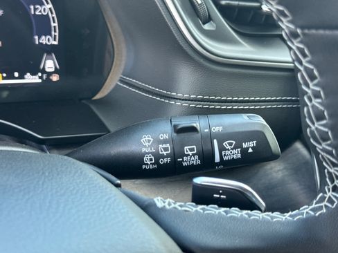 New 2025 Jeep Grand Cherokee Limited w/ Black Appearance Package image 18