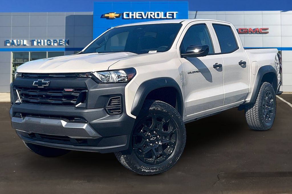 New 2026 Chevrolet Colorado Trail Boss AWD/4WD image 2