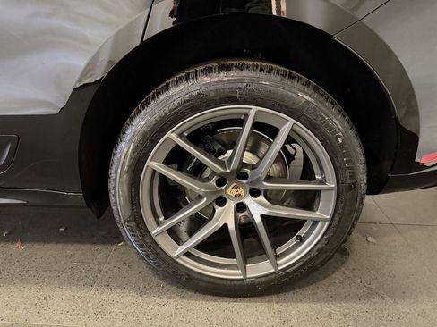 New 2026 Porsche Macan Turbo AWD/4WD image 11