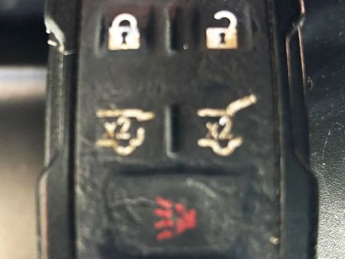 Used 2019 Chevrolet Suburban LT image 26