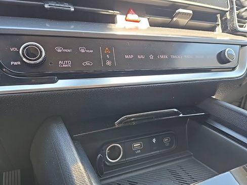 Used 2023 Kia Sportage EX AWD/4WD image 32