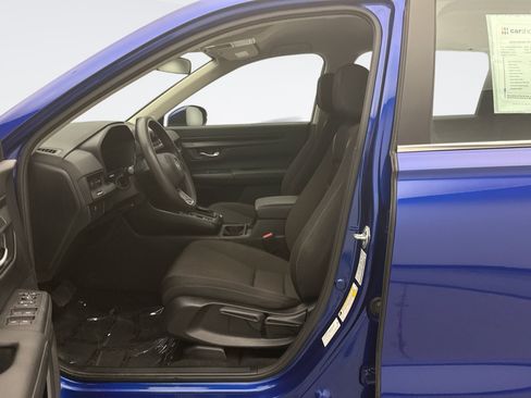 Used 2024 Honda CR-V LX image 11