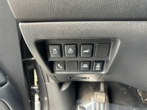 Used 2020 Nissan Pathfinder SL image 20