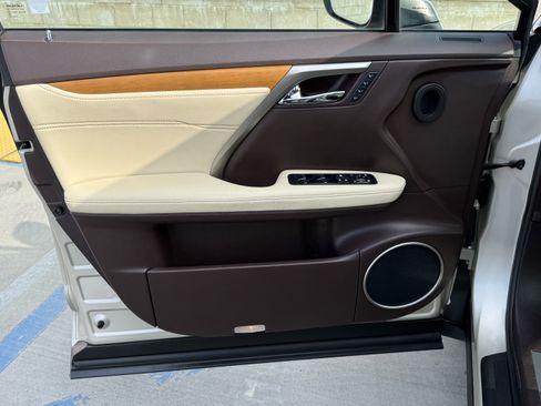 Used 2016 Lexus RX 450h FWD image 16