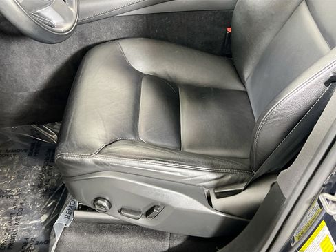 Used 2022 Volvo XC90 T5 Momentum w/ Climate Package image 17