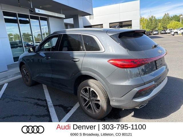 Used 2025 Audi Q5 Premium w/ Convenience Package AWD/4WD image 4