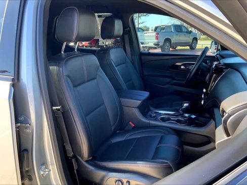 Certified 2023 Chevrolet Traverse RS image 9