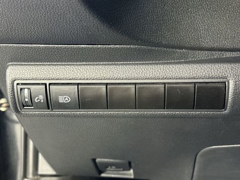 Used 2022 Toyota Corolla LE FWD image 22