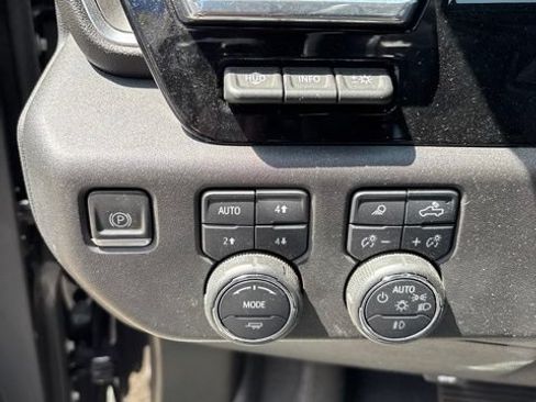 Used 2023 Chevrolet Silverado 1500 LTZ w/ LTZ Premium Package AWD/4WD image 23