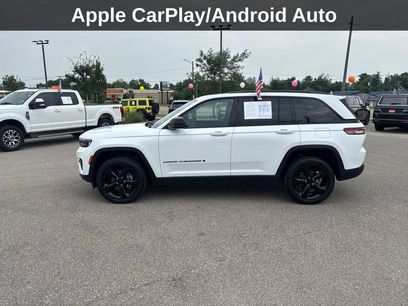 Used 2023 Jeep Grand Cherokee Altitude