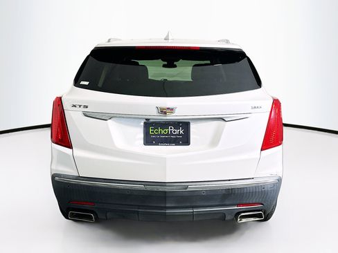 Used 2018 Cadillac XT5 Luxury w/ Driver Awareness Package FWD image 7