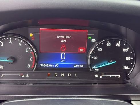 Used 2021 Ford Explorer XLT image 11