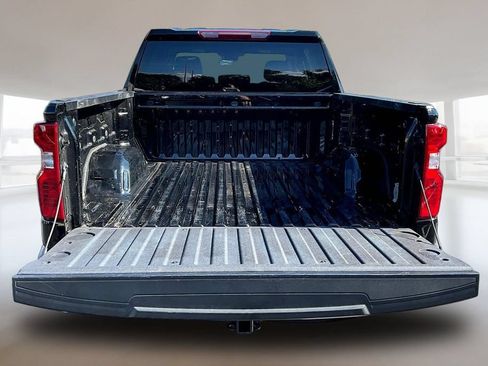 Used 2023 Chevrolet Silverado 1500 LT AWD/4WD image 7