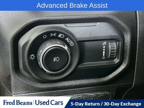 Certified 2025 Jeep Wrangler Sport AWD/4WD image 15